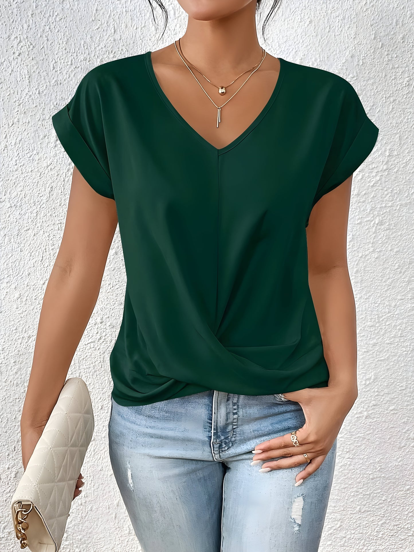 Faina | Chemise élégante à col en V